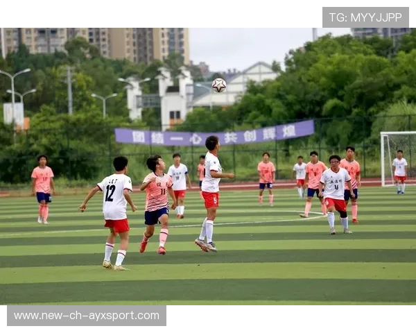 “青少年足球在边远地区快速普及，点燃足球梦想”，青少年足球基础训练方法